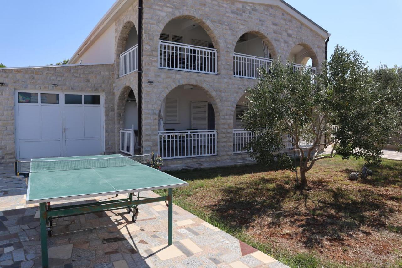 Apartmani Sanja Vir Exterior photo